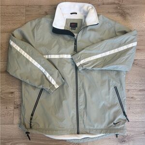 Vintage Nike Men's Light Gray Windbreaker